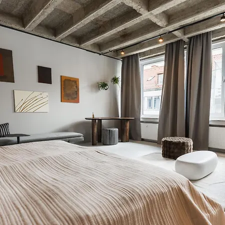 Urban Art Loft *