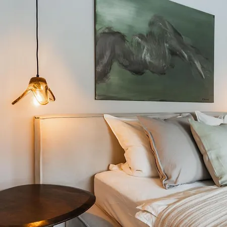 Urban Art Loft *